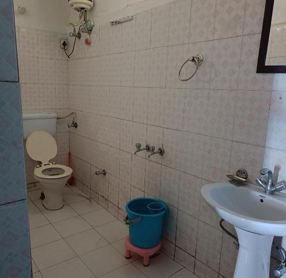 פנסיון Ashirwad Guest House