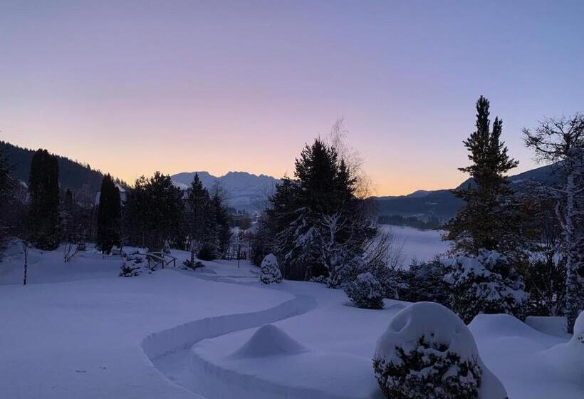 ペンション Ausseerhaus Im Grünen