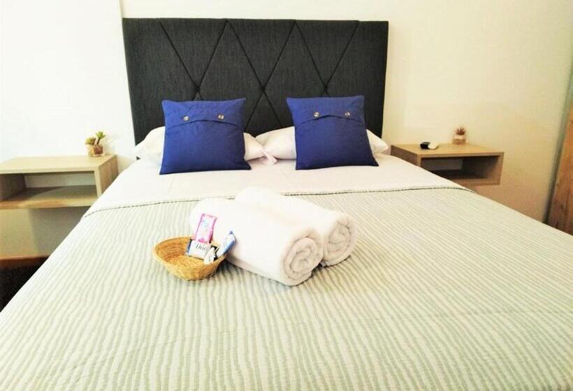 بنسيون Hermosa Habitación C/ Baño Privado   Huacachina