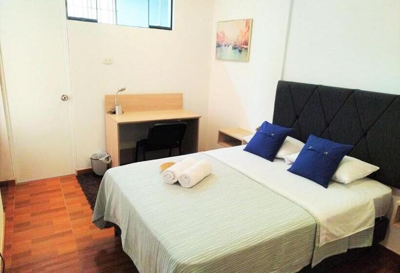 بنسيون Hermosa Habitación C/ Baño Privado   Huacachina
