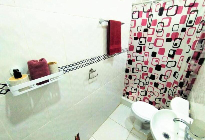 بنسيون Hermosa Habitación C/ Baño Privado   Huacachina