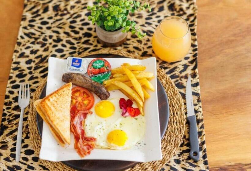 פנסיון Lion S View Accommodation