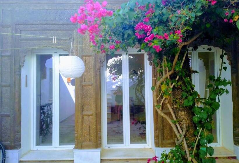 膳宿费 Milagro De Algar