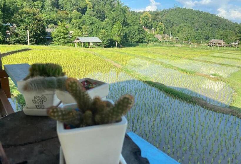 بنسيون Poopha Home Stay