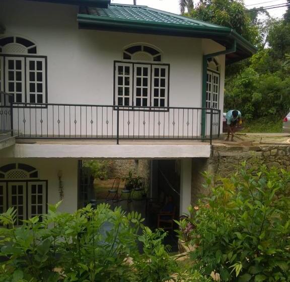 بنسيون Ella Gypsies Hostel