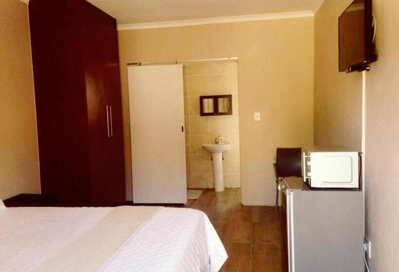 بنسيون The Royal Haven