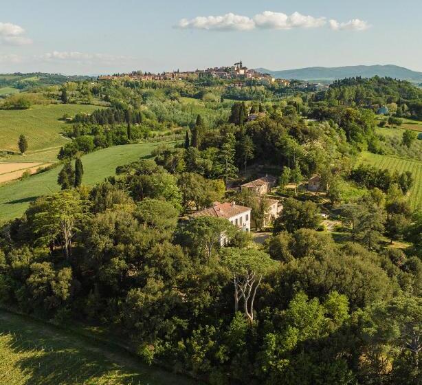 펜션 Villa Cosmiana Suites