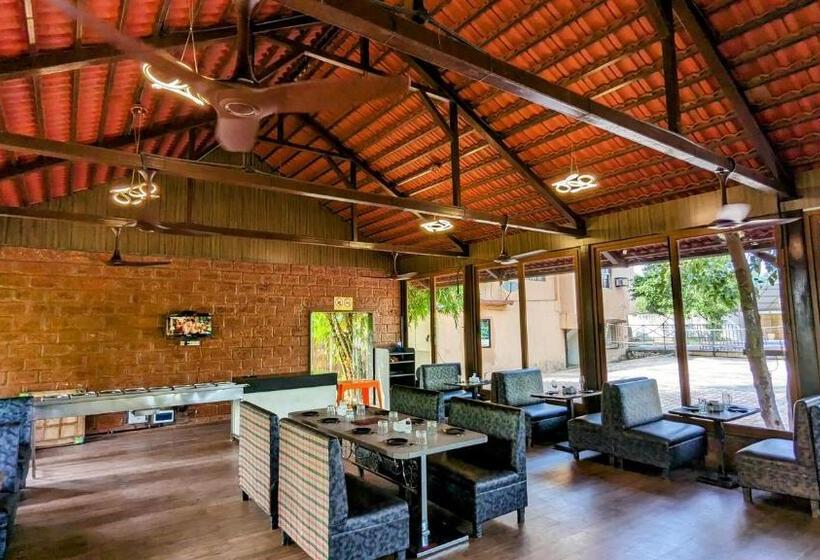 Sadanand Farmstay Resort