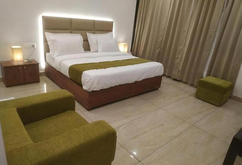 Vibes Selaqui Hotel Dehradun