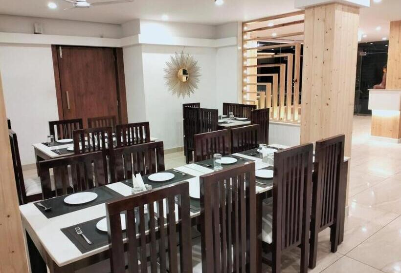 Vibes Selaqui Hotel Dehradun