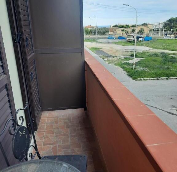 住宿加早餐  Giuchi Bed E Breakfast