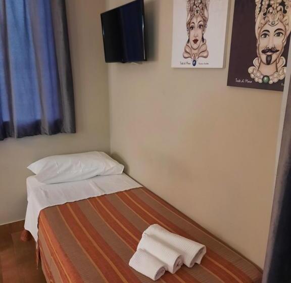 住宿加早餐  Giuchi Bed E Breakfast