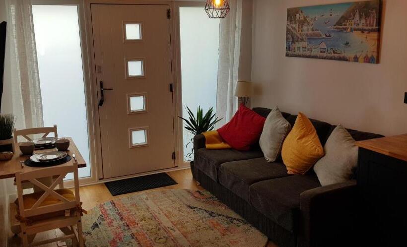 ベッドアンドブレックファースト Hill House Lodge