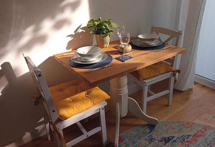 مبيت وإفطار Hill House Lodge