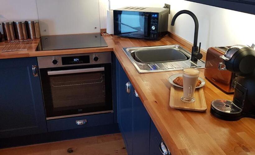 ベッドアンドブレックファースト Hill House Lodge