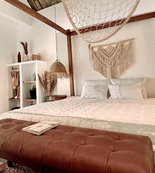 تختخواب و صبحانه Lo Villa Phu Yen