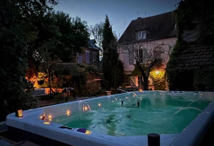 住宿加早餐  Maison D Hôtes La Source