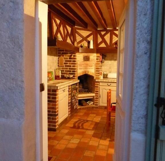 住宿加早餐  Maison D Hôtes La Source