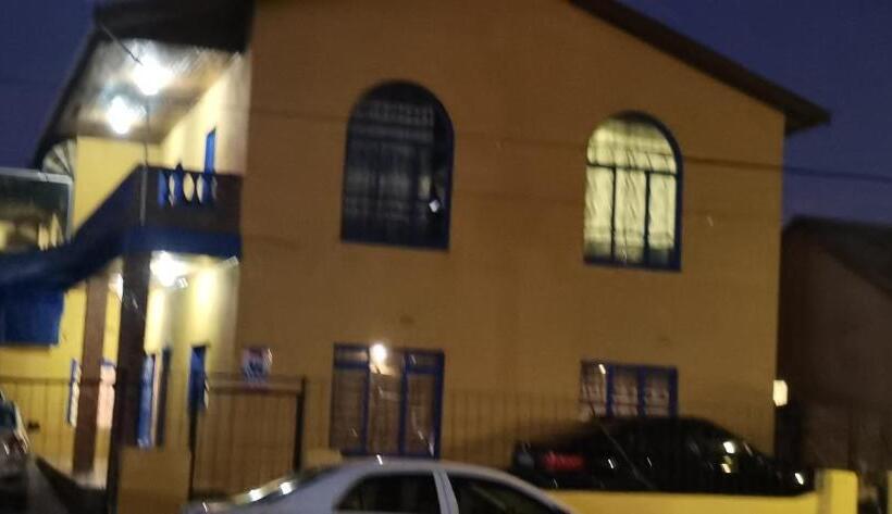 مبيت وإفطار Neo & Ruks Guest House Parow