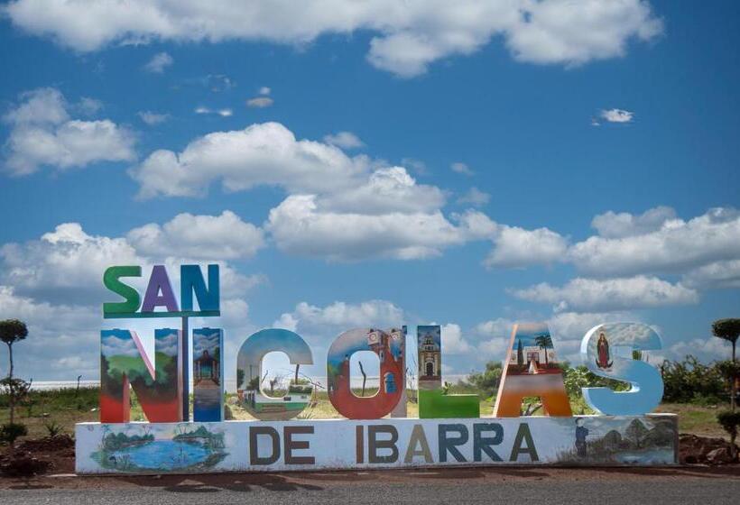 مبيت وإفطار Sojourner’s Vista Del Lago