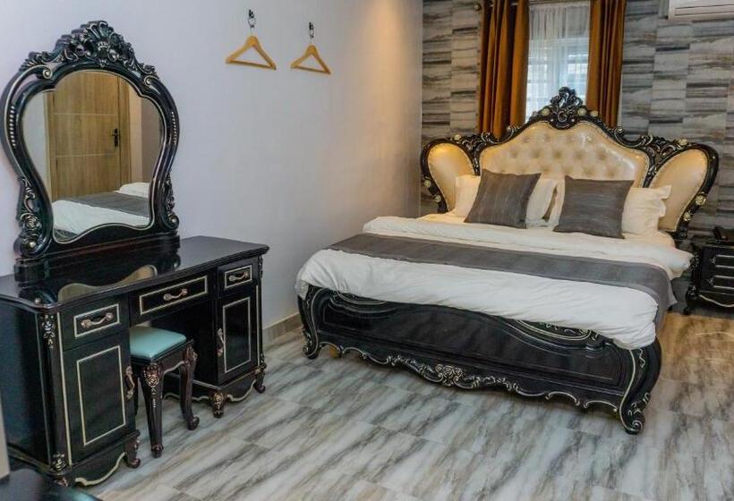 California Luxury Hotel & Suite