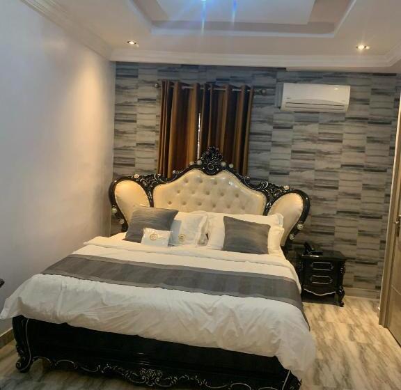 California Luxury Hotel & Suite