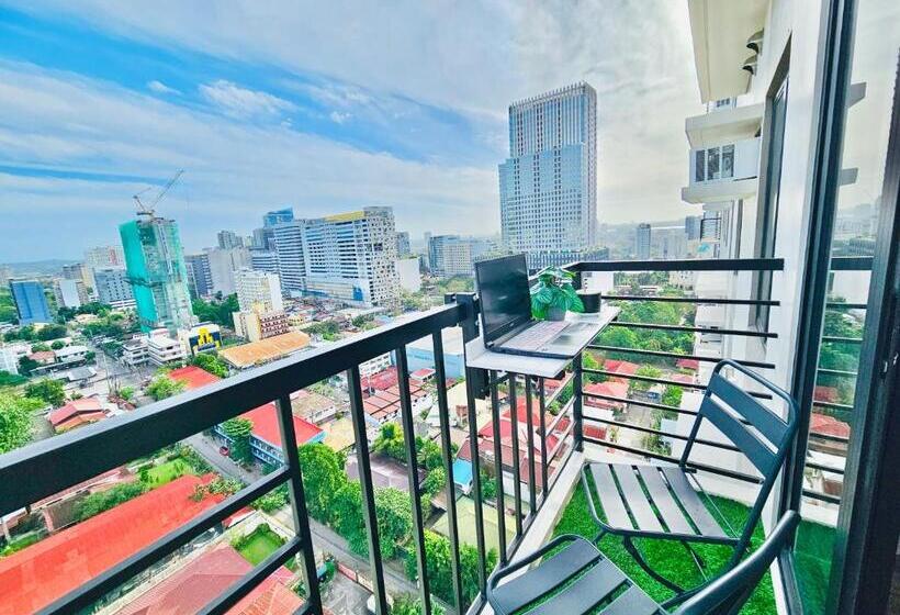 Cebu City Spacious 1br Condo Highview It Park With Pool And Netflix