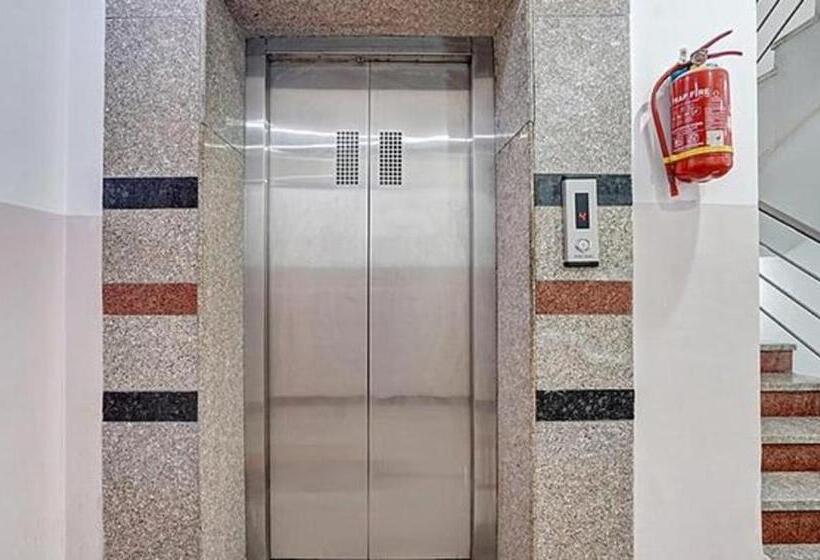 Fabhotel Collection Hotel Sky Heights