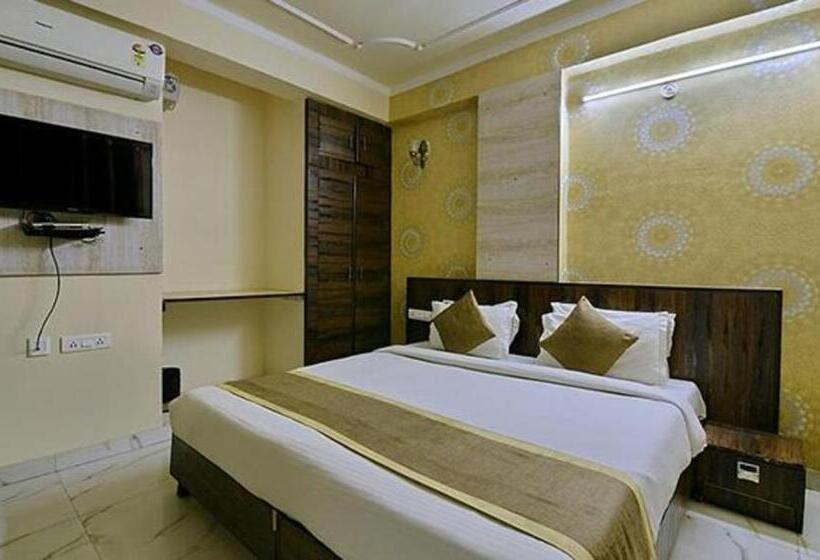 Fabhotel Collection Hotel Sky Heights