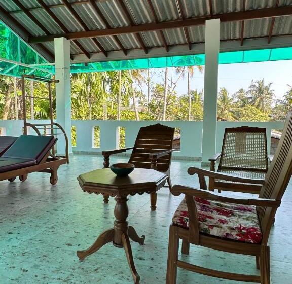 فندق A   Lili Villa