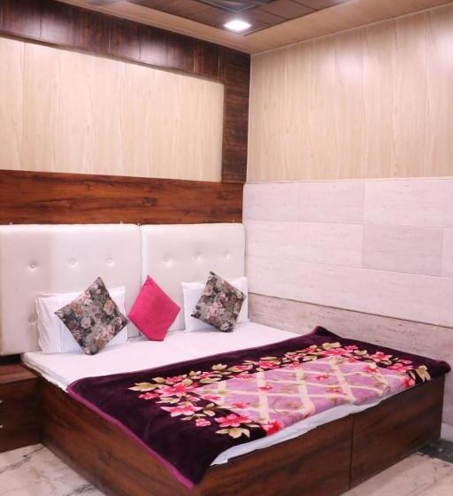 هتل Agarwal Palace