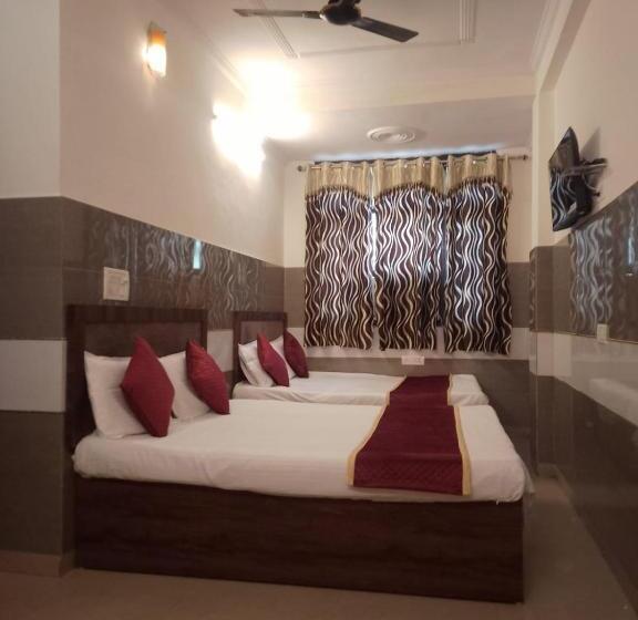 هتل Agarwal Palace