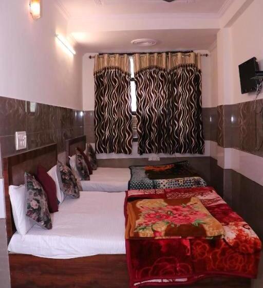 هتل Agarwal Palace