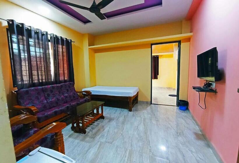 בית מלון כפרי Anjaneya Residency