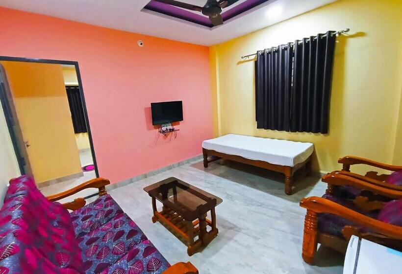 בית מלון כפרי Anjaneya Residency