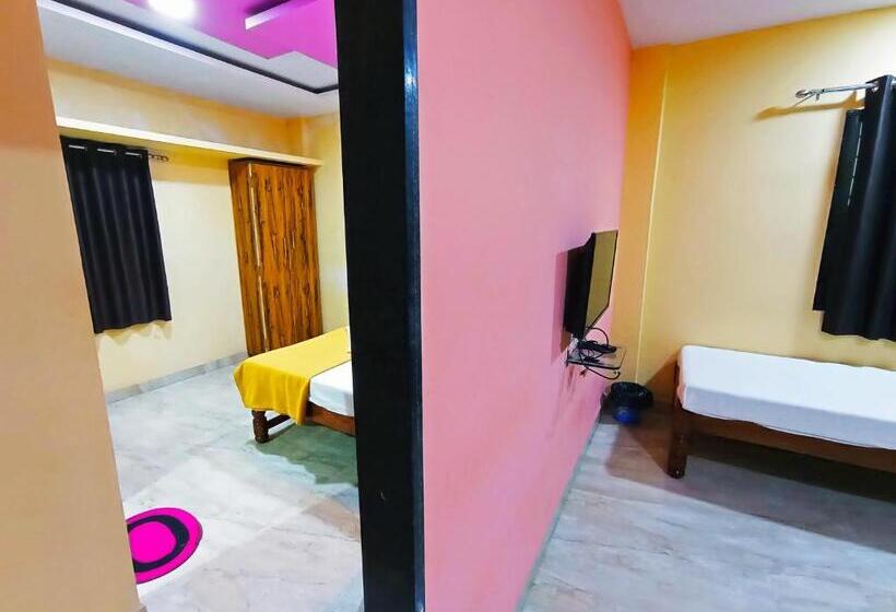 בית מלון כפרי Anjaneya Residency