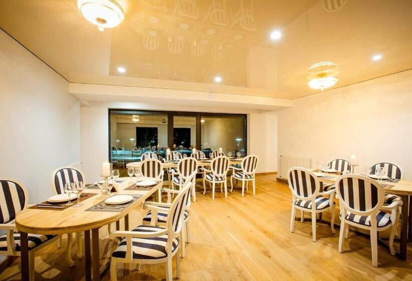 هتل Bakuriani Inn A112