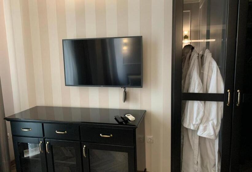 هتل Balkan Centar