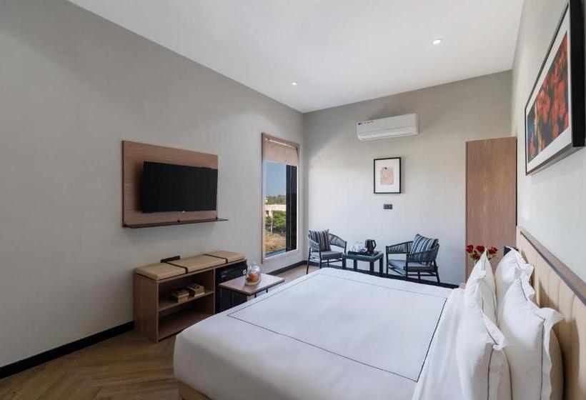 호텔 Blue Chip By Downtown   Near Udaipur Airport