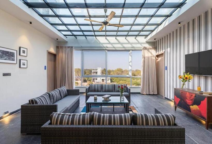 호텔 Blue Chip By Downtown   Near Udaipur Airport