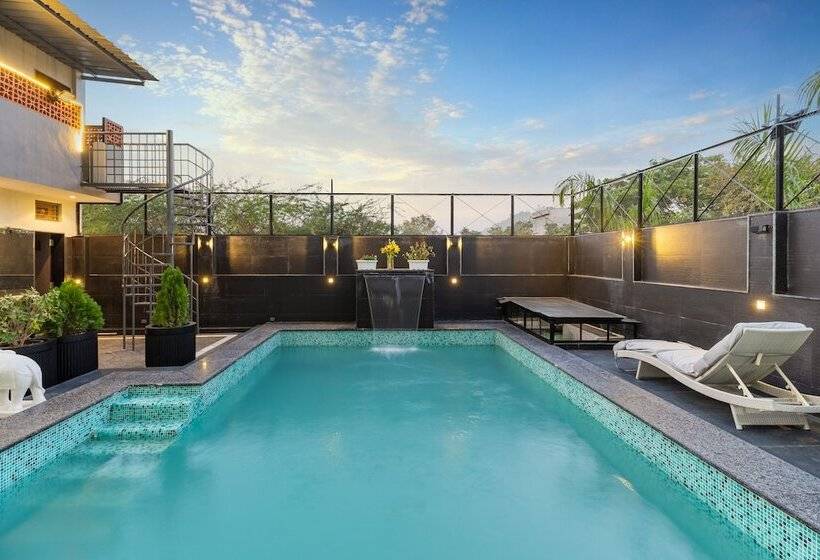 호텔 Blue Chip By Downtown   Near Udaipur Airport