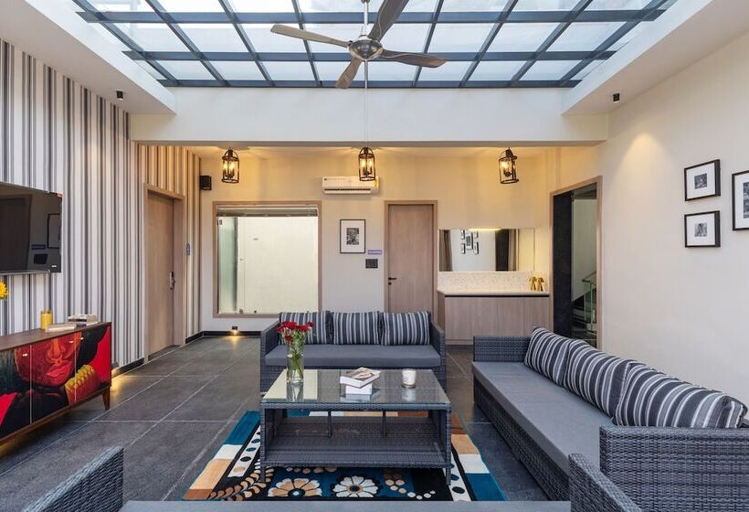 호텔 Blue Chip By Downtown   Near Udaipur Airport