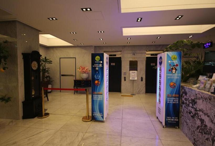 בית מלון כפרי Jb Tourist