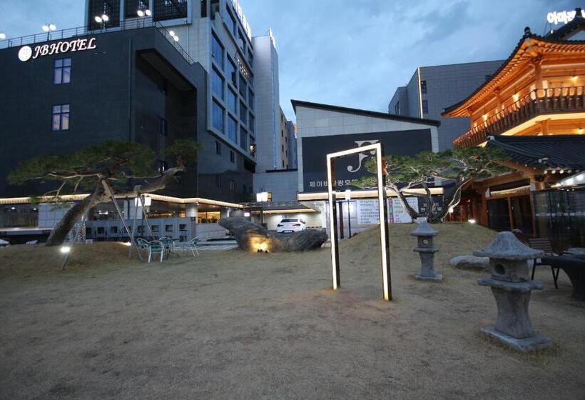 בית מלון כפרי Jb Tourist