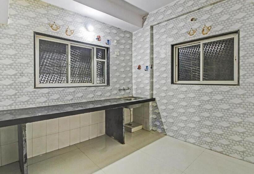 Отель Khush Executive