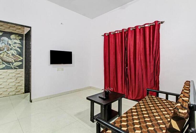 Отель Khush Executive