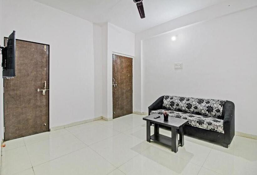 Отель Khush Executive