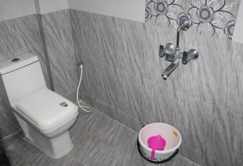 فندق Khush Executive