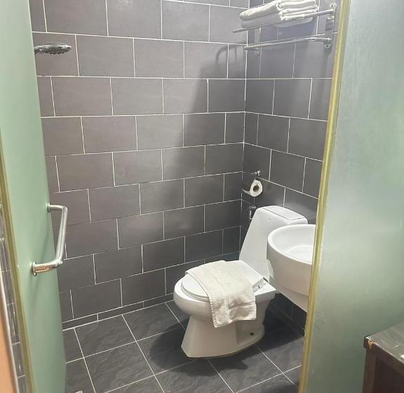 בית מלון כפרי Kingsman Boutique