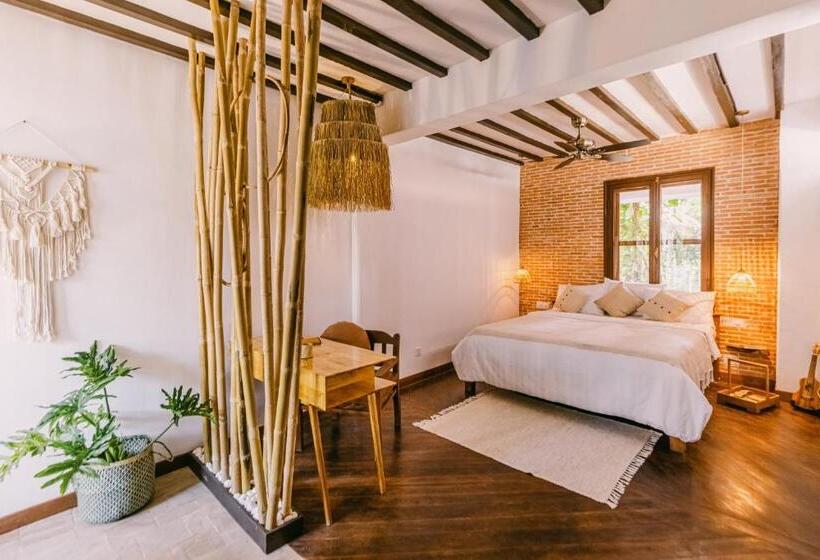 酒店 La Bōhème Luxury Suites